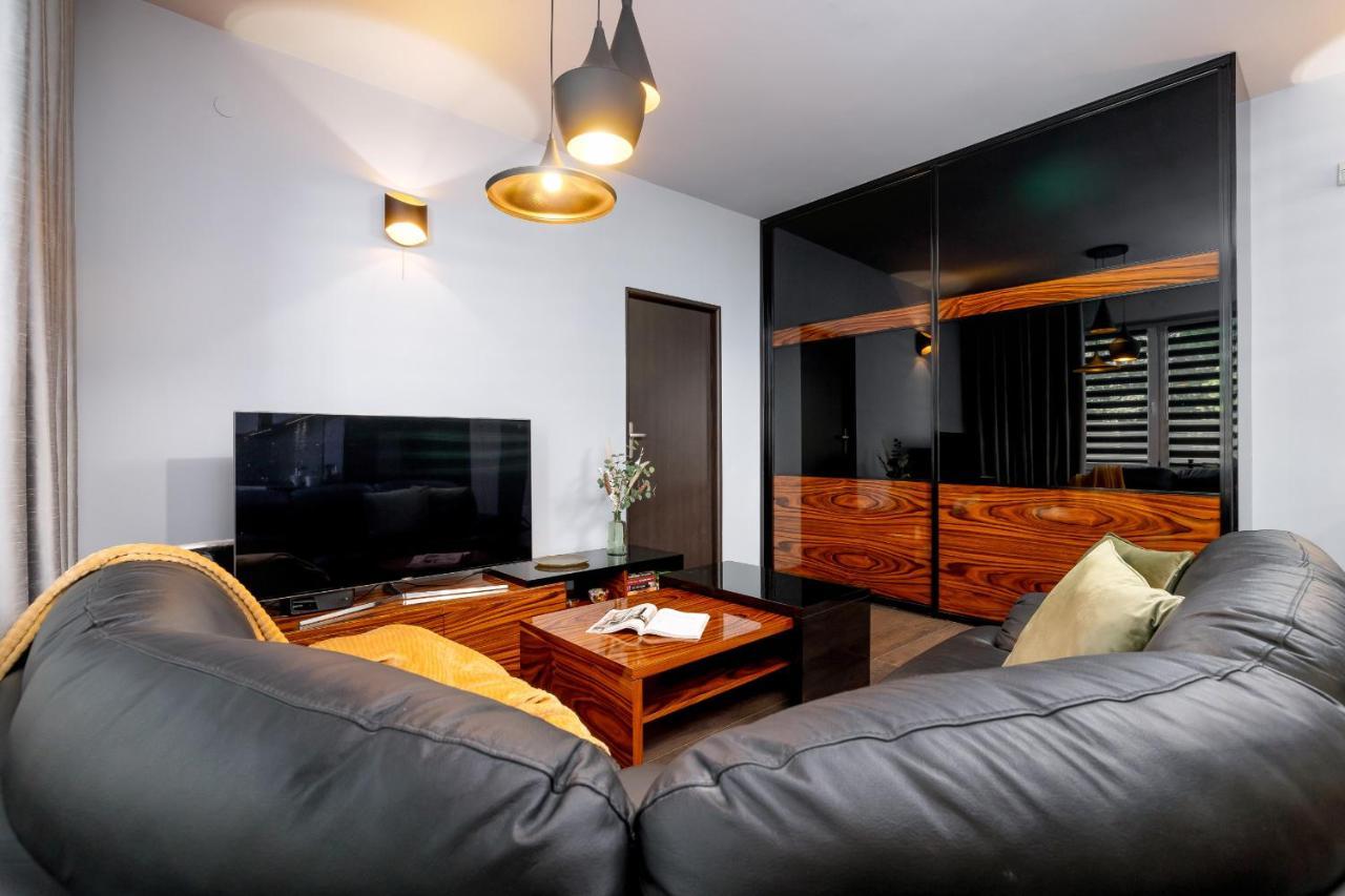 Stylish Korfantego Apartment Next To Spodek By Noclegi Renters Katowice Eksteriør billede
